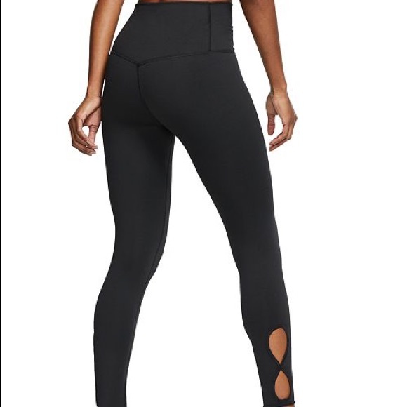 Nike Dri fit 7/8 Yoga Leggings